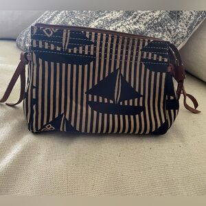 Super clean Dooney and Bourke sailboat bag pouch